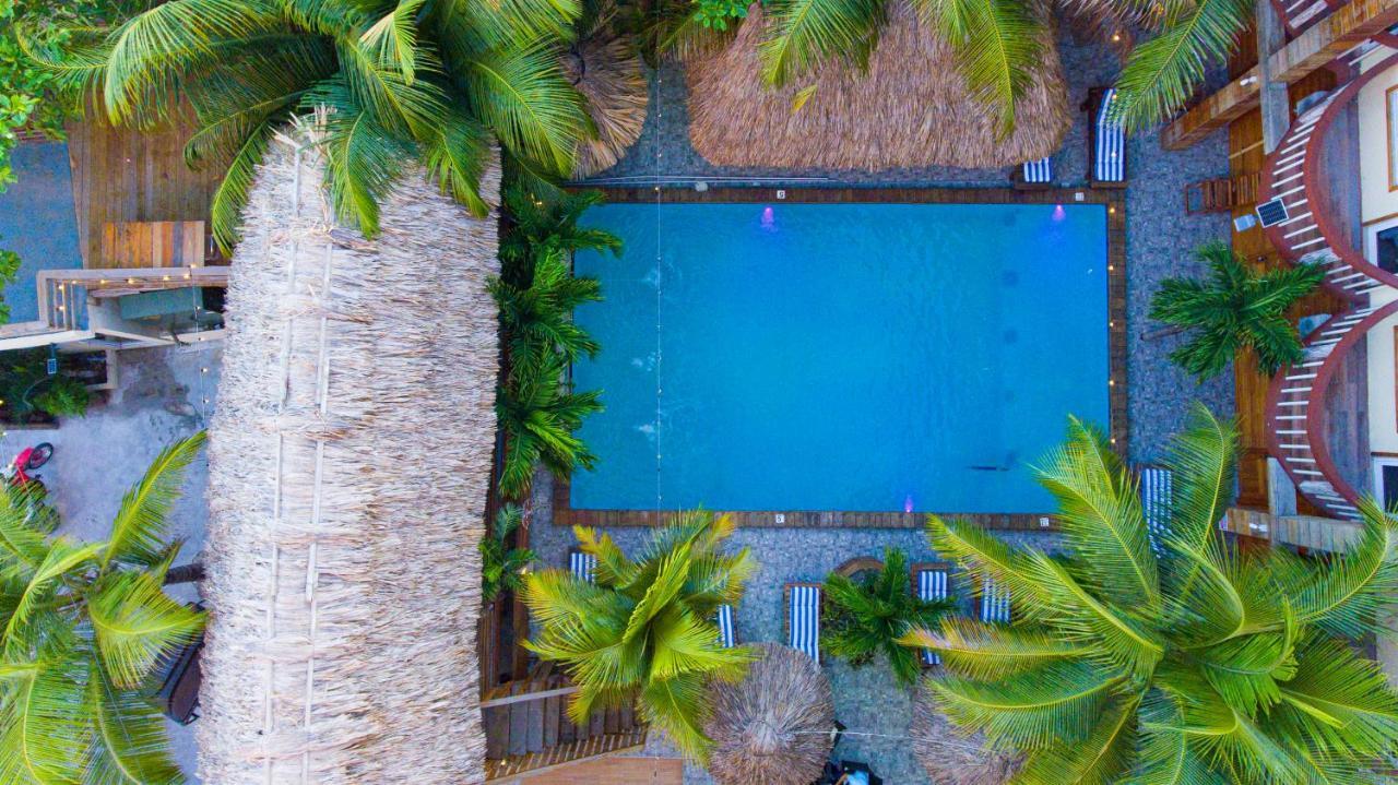 Tropical Palace Hotel サン・ペドロ エクステリア 写真
