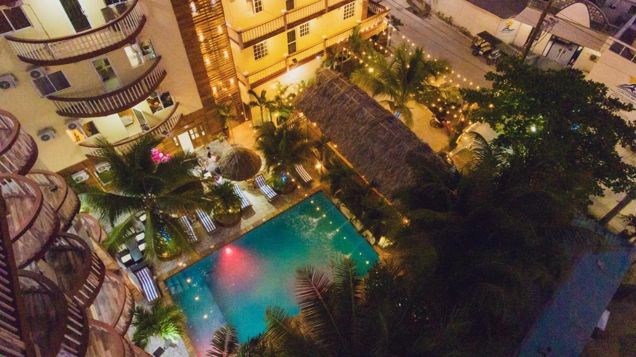 Tropical Palace Hotel サン・ペドロ エクステリア 写真