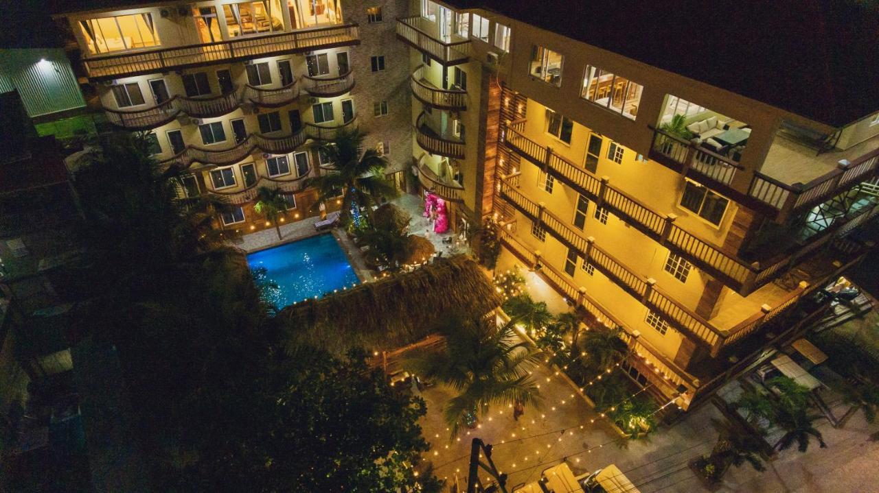 Tropical Palace Hotel サン・ペドロ エクステリア 写真
